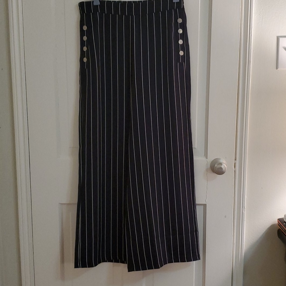 Neiman Marcus wide legged pants